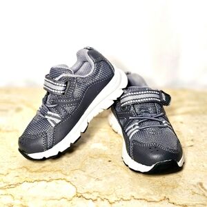 🛑 NWOT Made2Play by stride rite M2P Journey Boys Gray Easy On Sneakers Kids 6W